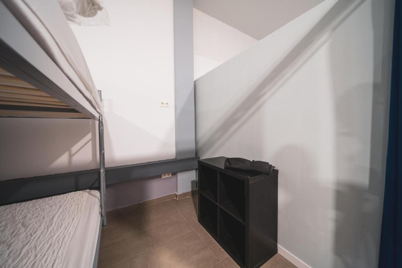 Albergue Barullo - Cubiculos - Literas - Habitaciones サリア エクステリア 写真