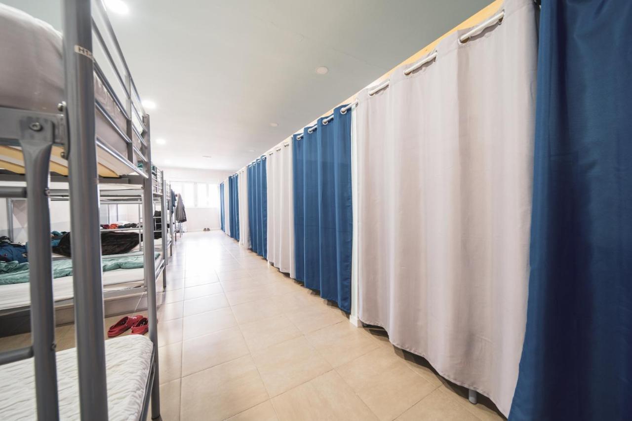 Albergue Barullo - Cubiculos - Literas - Habitaciones サリア エクステリア 写真