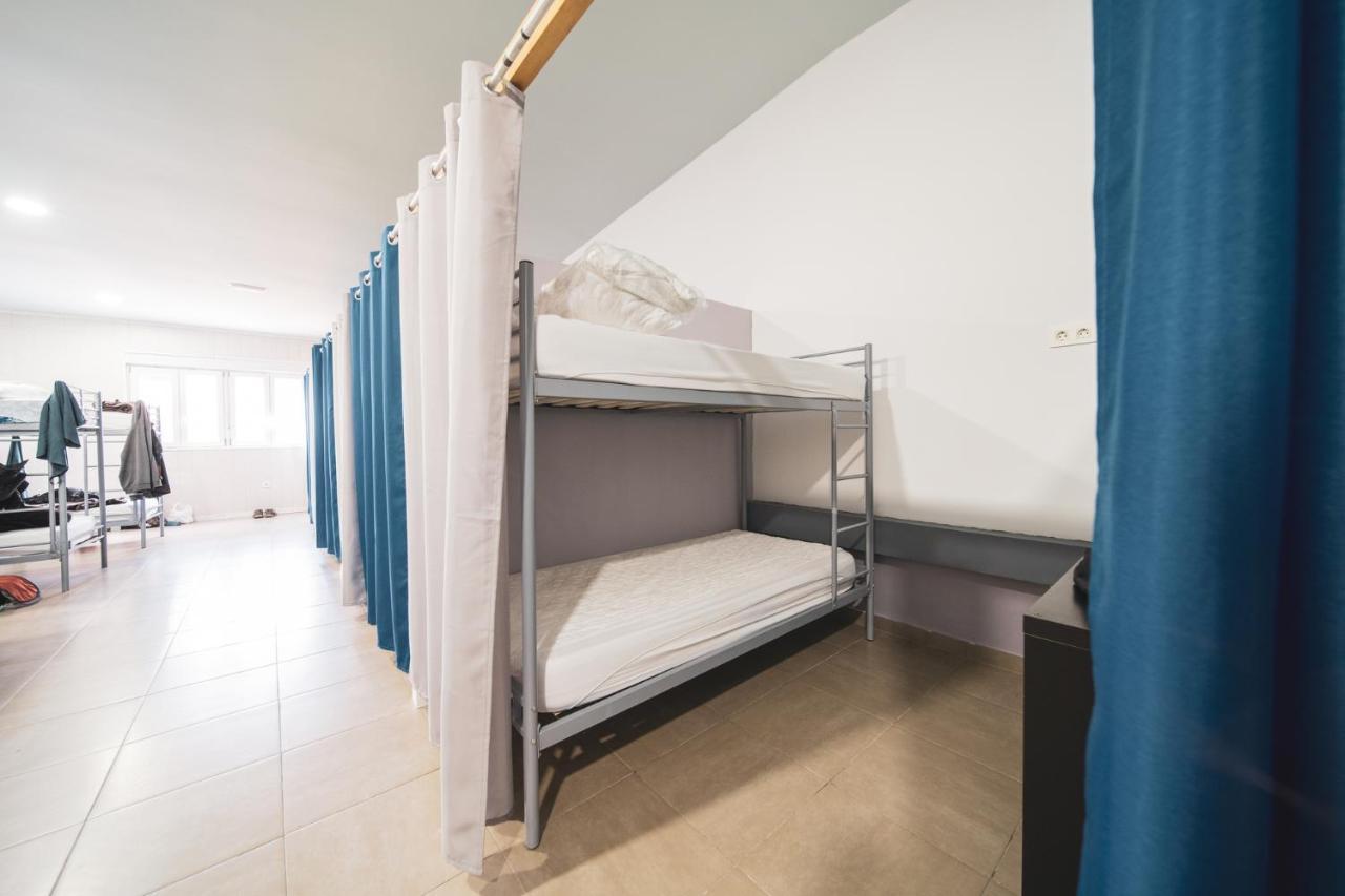 Albergue Barullo - Cubiculos - Literas - Habitaciones サリア エクステリア 写真