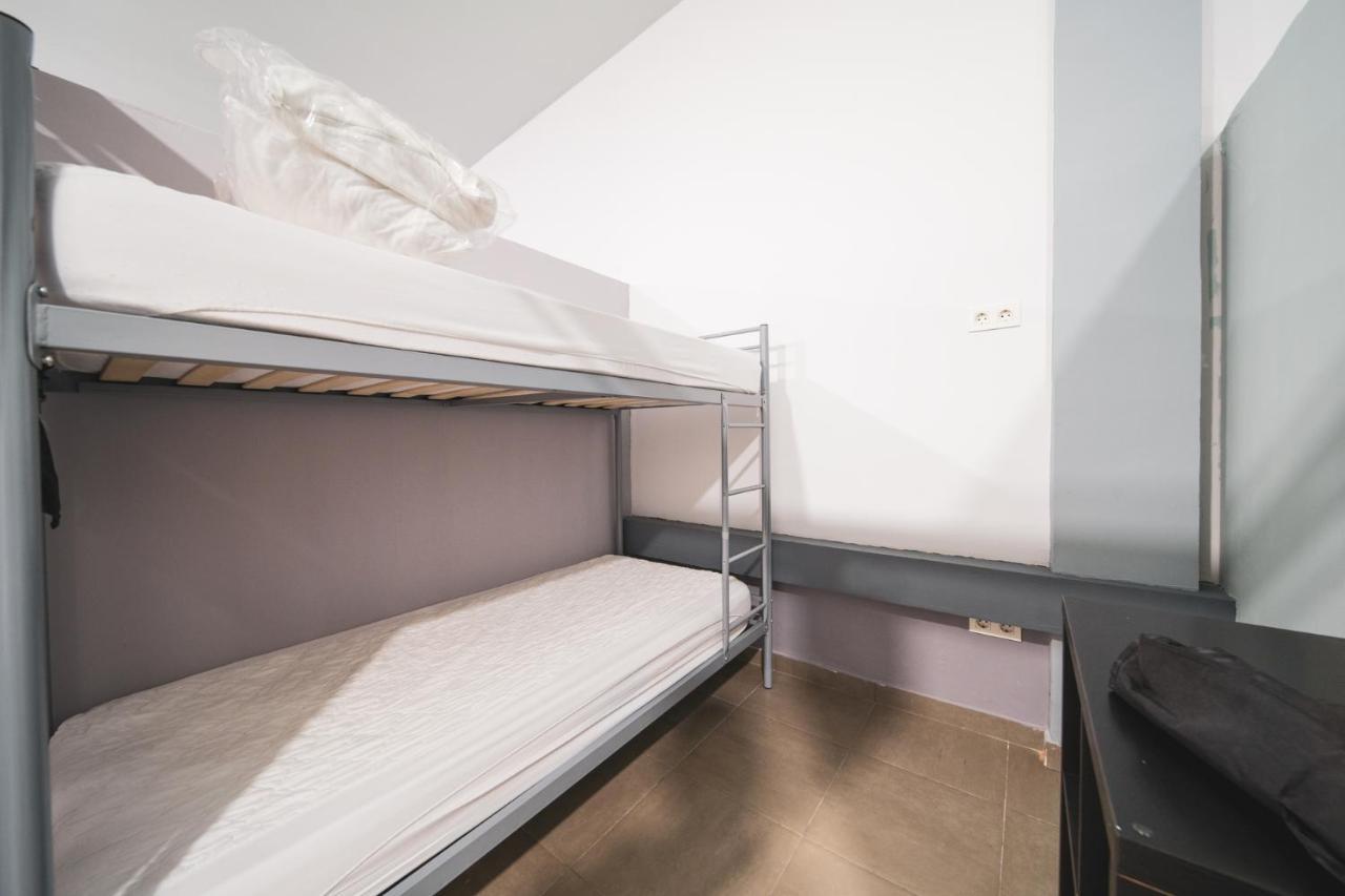 Albergue Barullo - Cubiculos - Literas - Habitaciones サリア エクステリア 写真