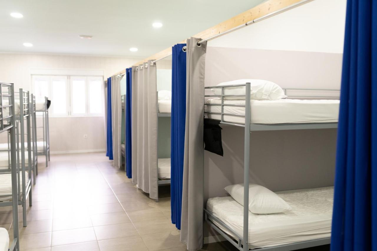 Albergue Barullo - Cubiculos - Literas - Habitaciones サリア エクステリア 写真