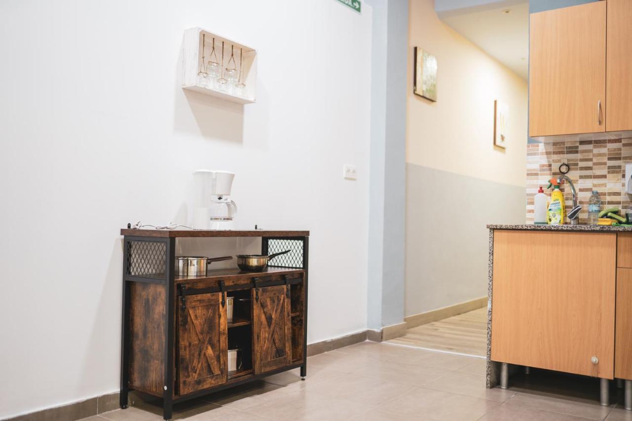Albergue Barullo - Cubiculos - Literas - Habitaciones サリア エクステリア 写真