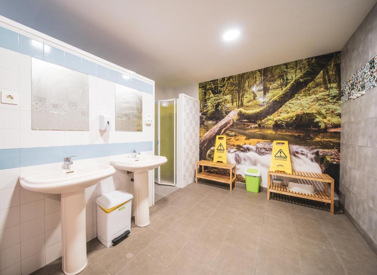 Albergue Barullo - Cubiculos - Literas - Habitaciones サリア エクステリア 写真