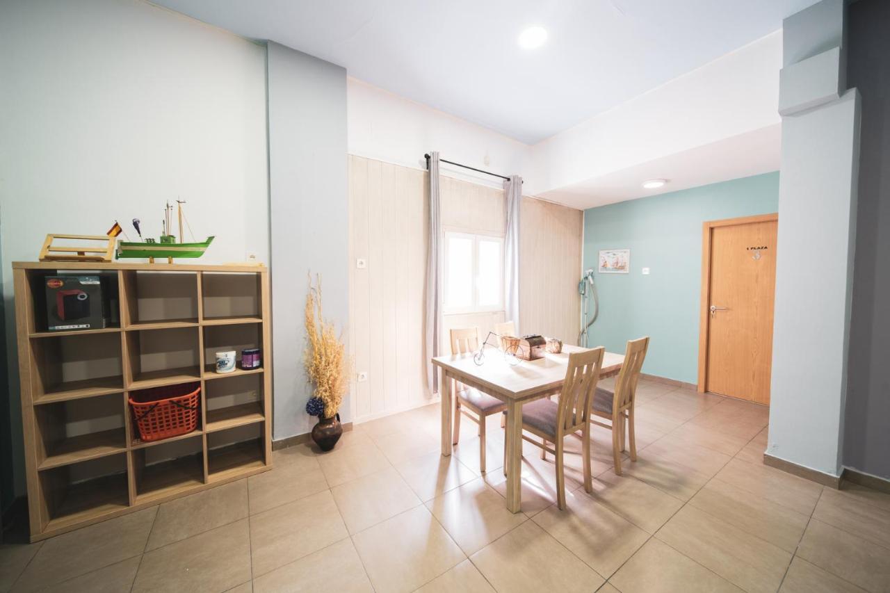 Albergue Barullo - Cubiculos - Literas - Habitaciones サリア エクステリア 写真