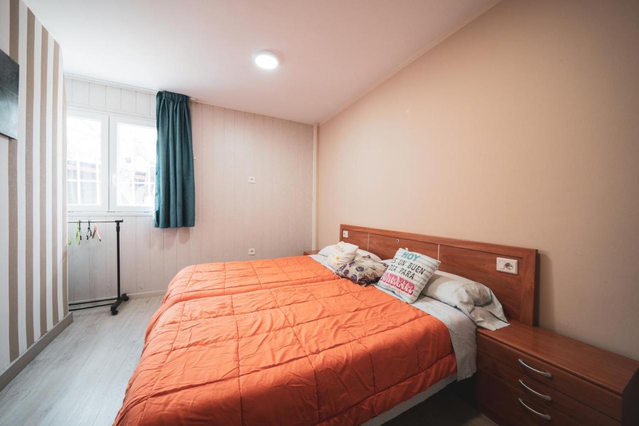 Albergue Barullo - Cubiculos - Literas - Habitaciones サリア エクステリア 写真