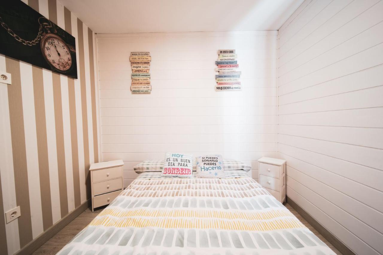 Albergue Barullo - Cubiculos - Literas - Habitaciones サリア エクステリア 写真