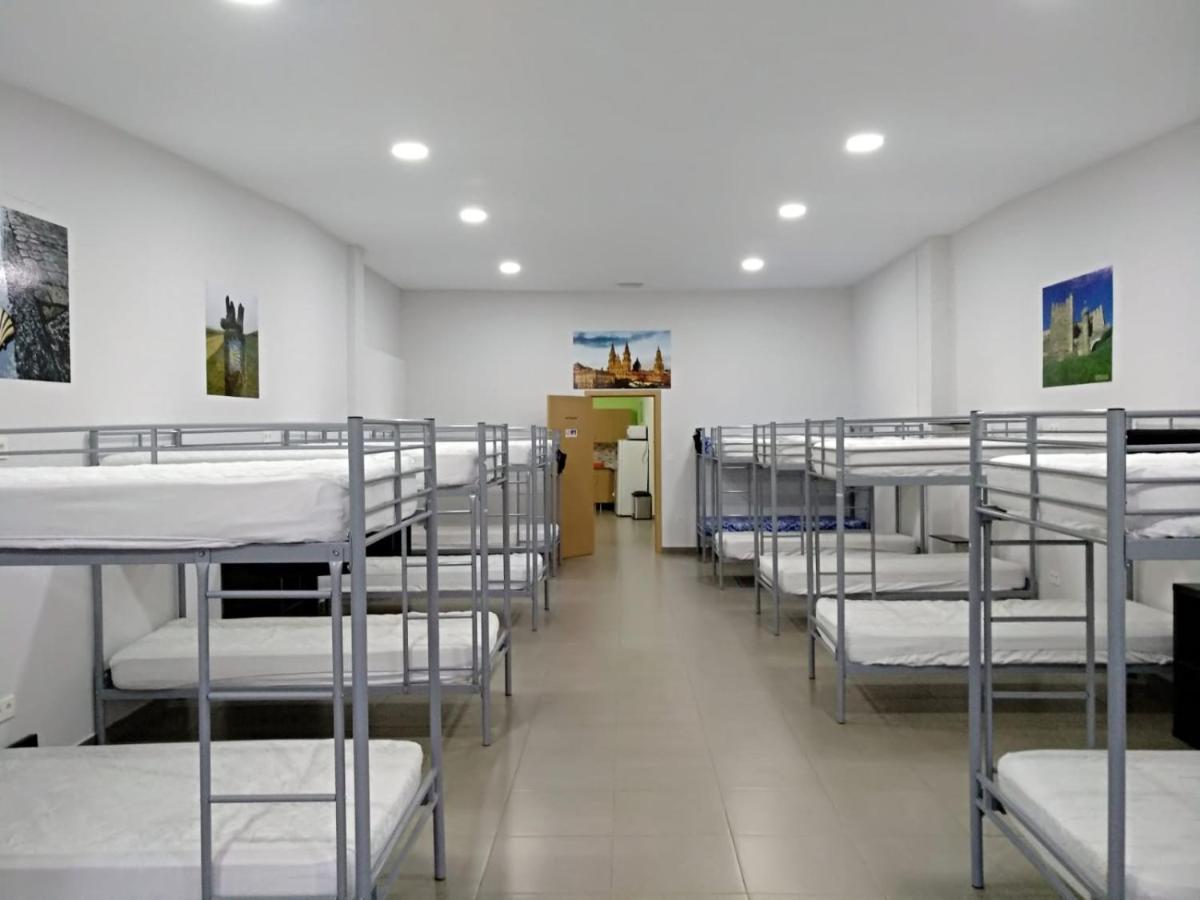 Albergue Barullo - Cubiculos - Literas - Habitaciones サリア エクステリア 写真