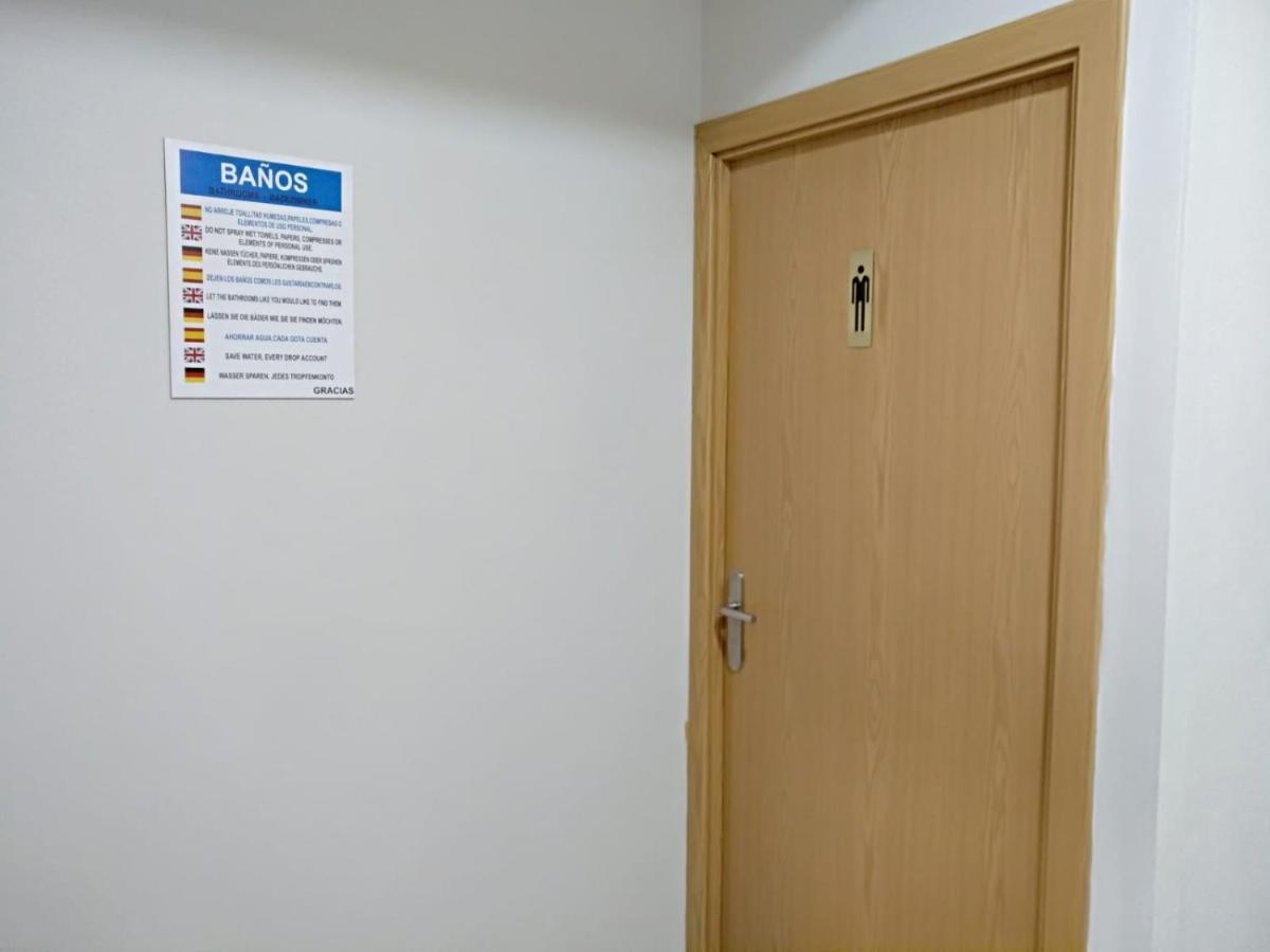 Albergue Barullo - Cubiculos - Literas - Habitaciones サリア エクステリア 写真