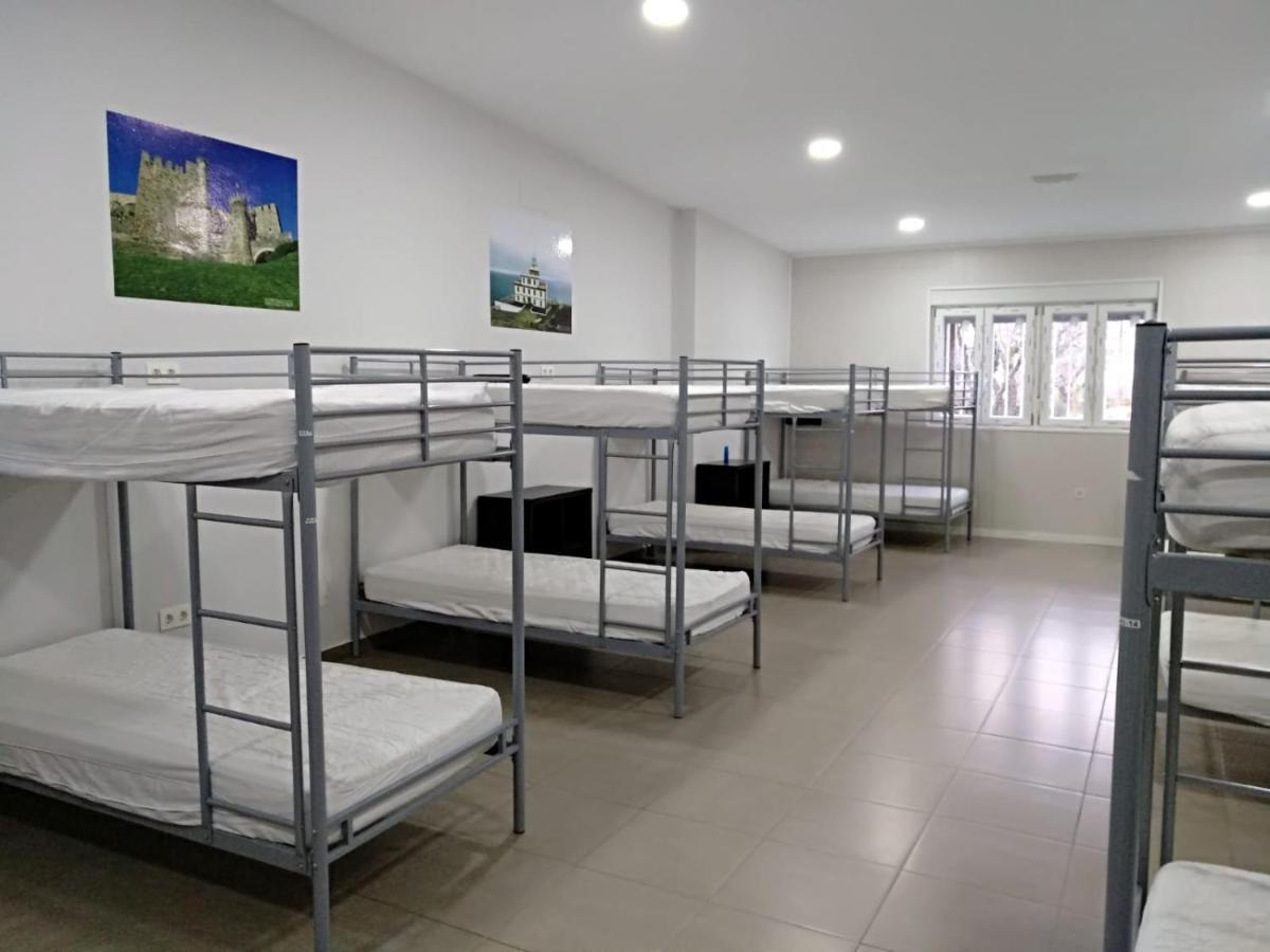 Albergue Barullo - Cubiculos - Literas - Habitaciones サリア エクステリア 写真