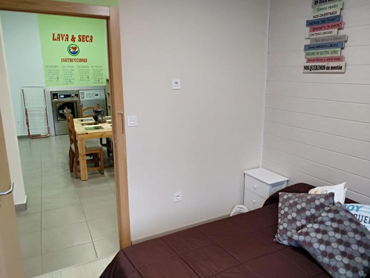 Albergue Barullo - Cubiculos - Literas - Habitaciones サリア エクステリア 写真