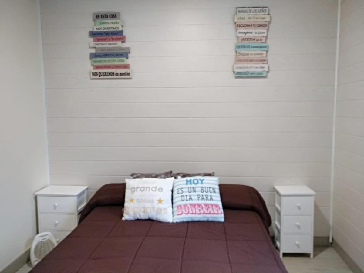 Albergue Barullo - Cubiculos - Literas - Habitaciones サリア エクステリア 写真