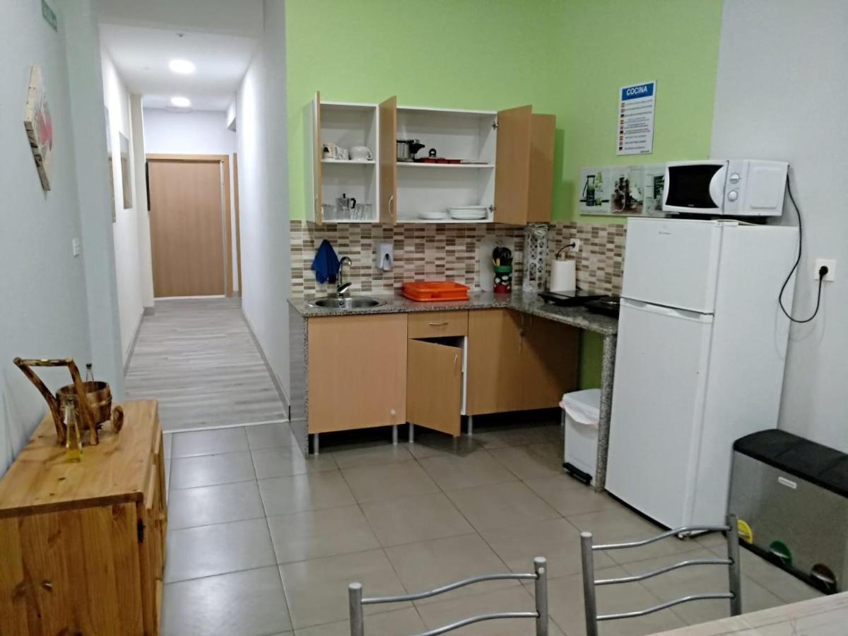Albergue Barullo - Cubiculos - Literas - Habitaciones サリア エクステリア 写真
